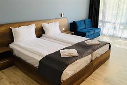 Hotel QUEEN NELLY PARK_dvoulůžkový pokoj s možností dvou přistýlek
